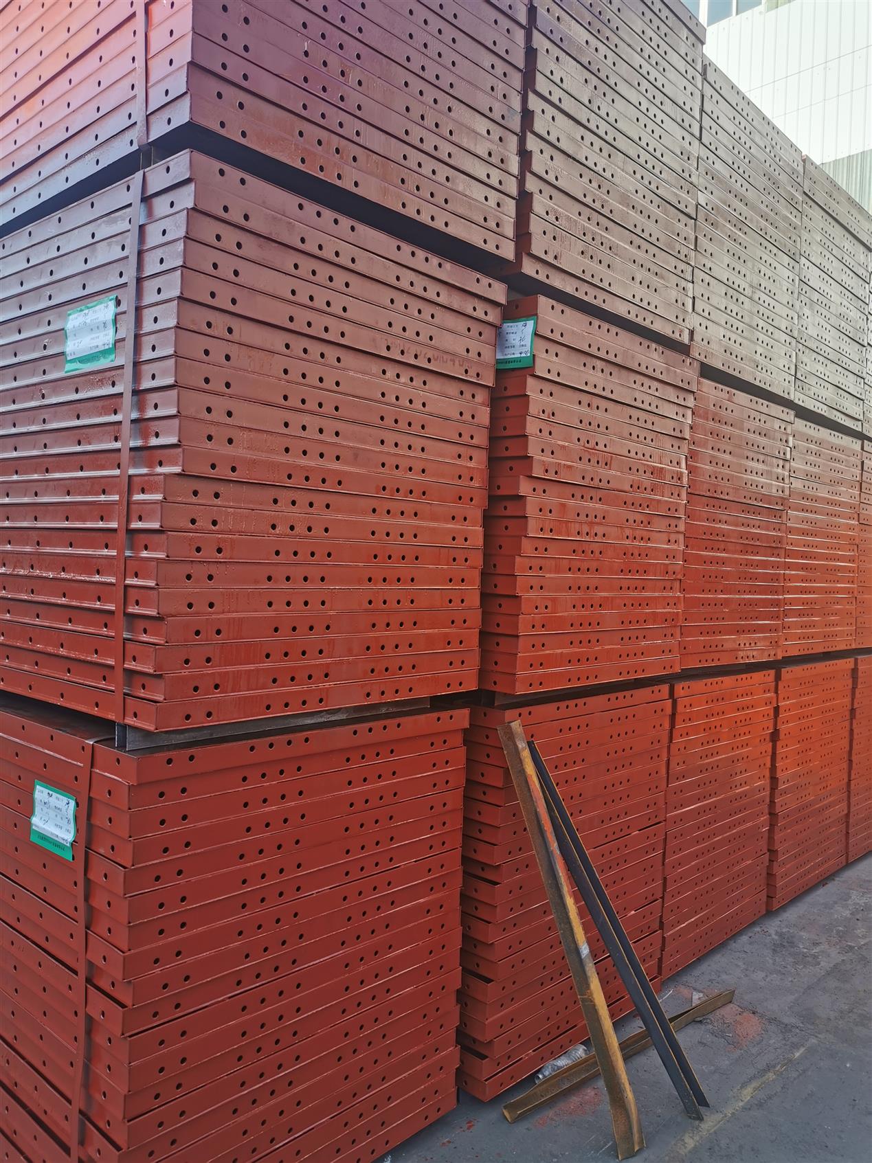 Wholesale of steel formwork for retaining walls in Zhangjiajie—custom processing available upon requ